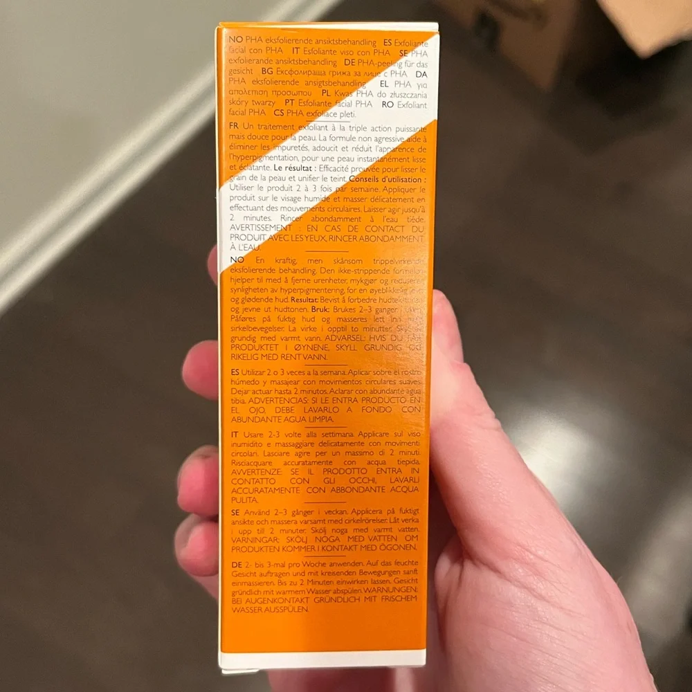 REN - RADIANCE PHA EXFOLIATING FACIAL